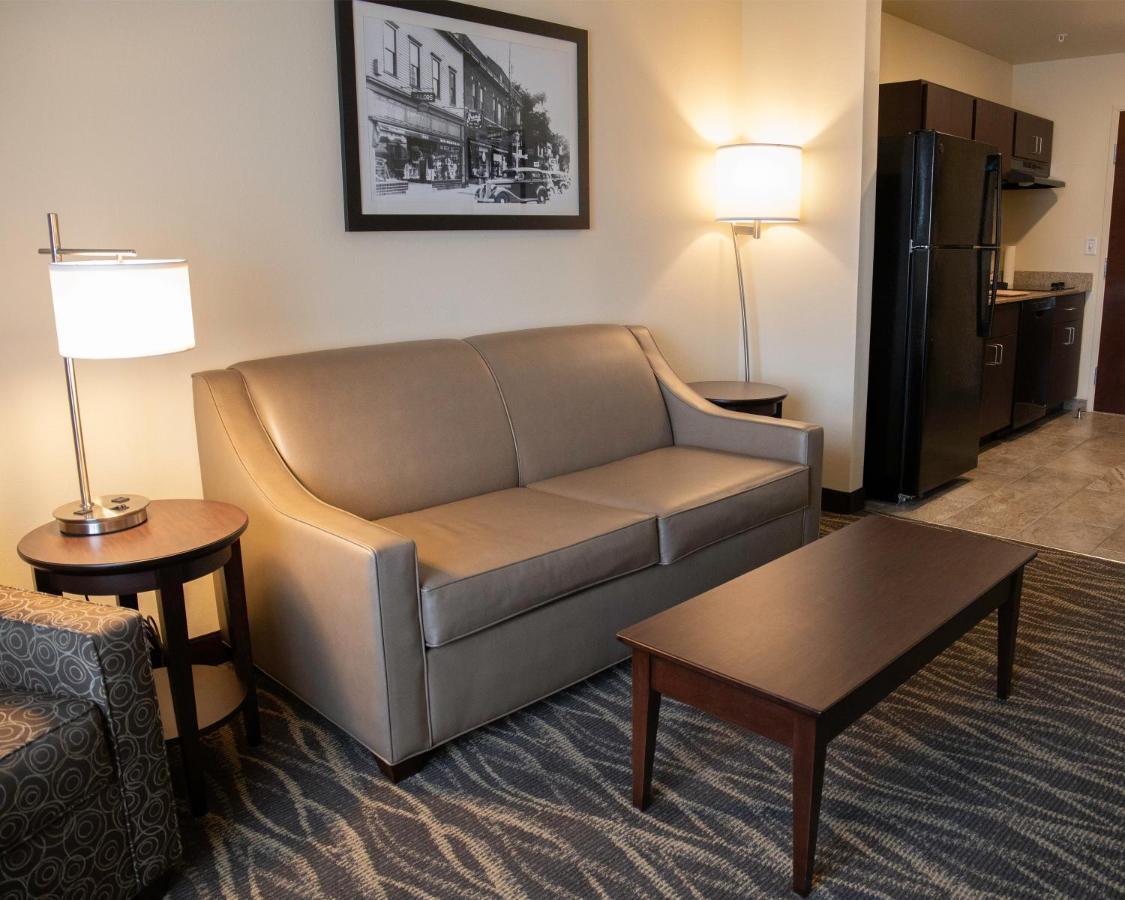 Cobblestone Hotel & Suites - Two Rivers Eksteriør bilde